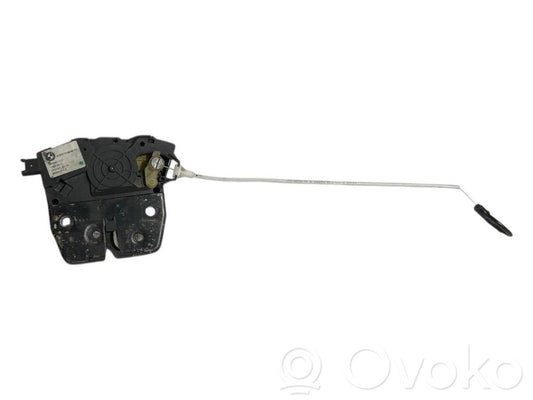 Замок задней крышки