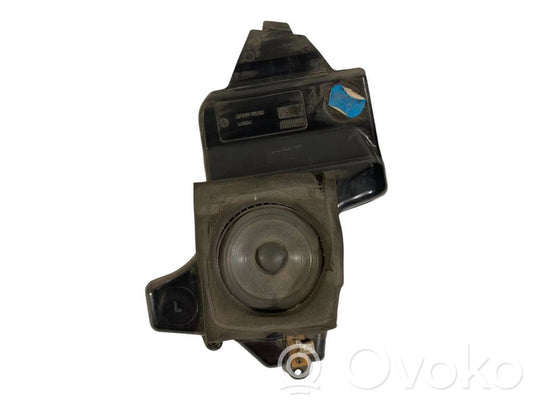 Skaļrunis (-i) pakaļējās durvīs