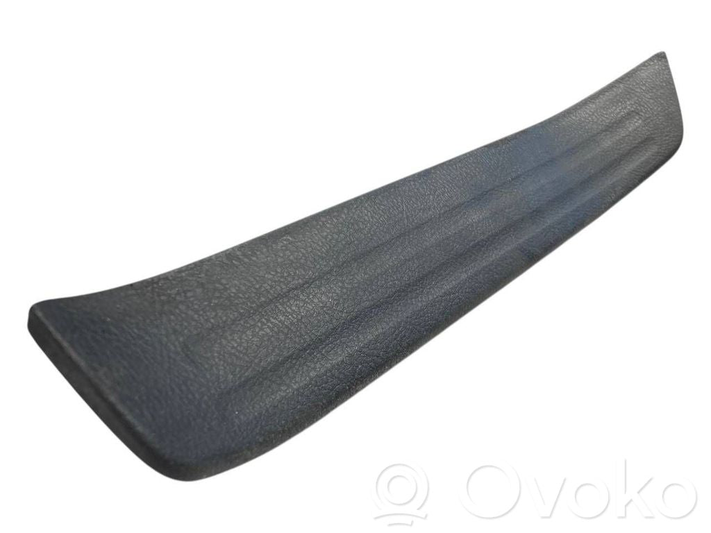 Aizmugurējā sliekšņa dekoratīvā apdare (iekšējā)