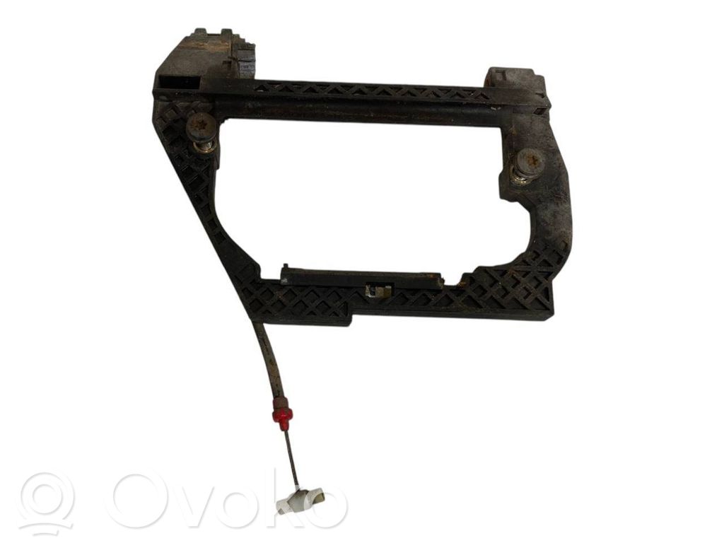 Holder/bracket for external opening handle at the back