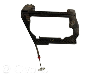 Holder/bracket for external opening handle at the back
