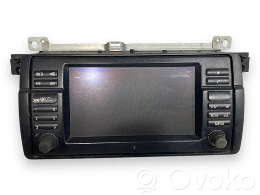 Radio / CD/DVD atskaņotājs / navigācija