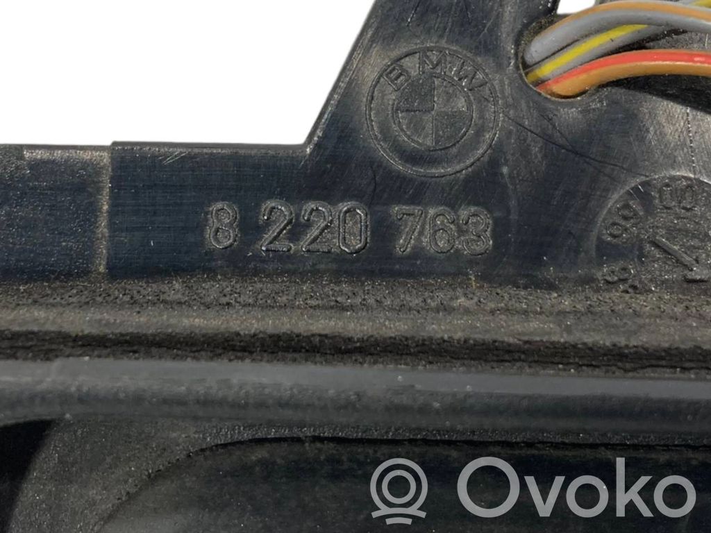 Bagāžnieka numura zīmes apgaismojuma līste