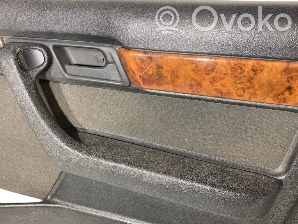 Priekšējo durvju apdare