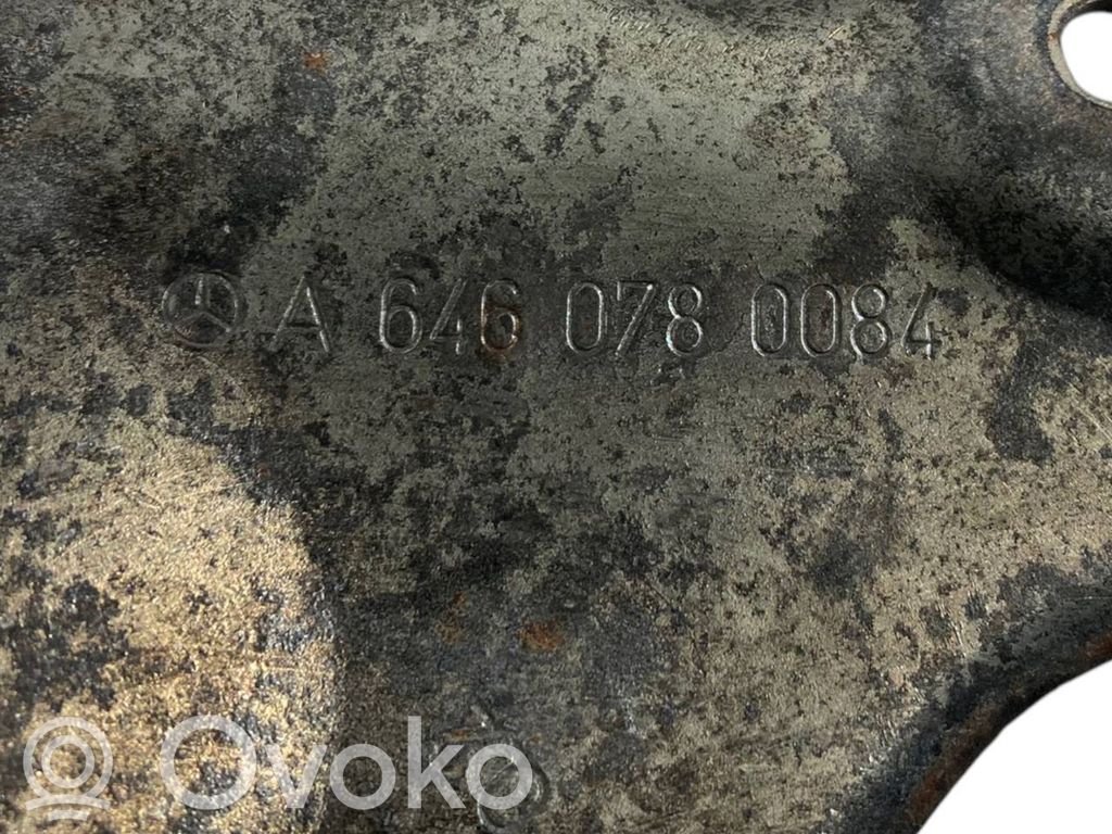 Кронштейн крепления двигателя