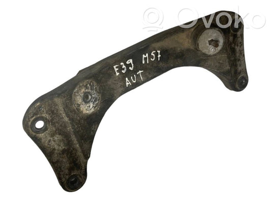 Transmission mounting bracket