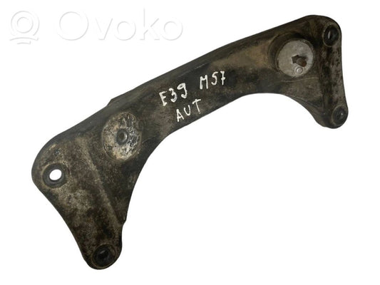 Pārnesumkārbas stiprinājuma kronšteins