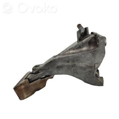 Dzinēja nostiprināšanas stiprinājums-kronšteins