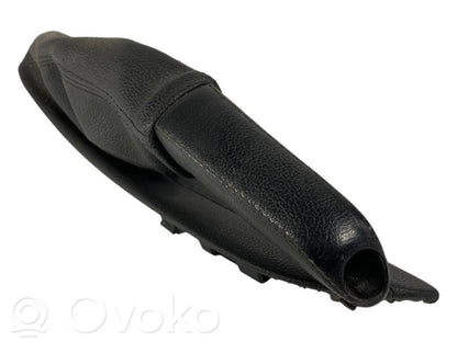 Rokas bremzes dekoratīvā apdare