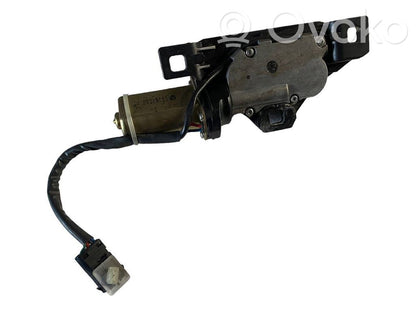 Aizmugurējā pārsega pievilcējs