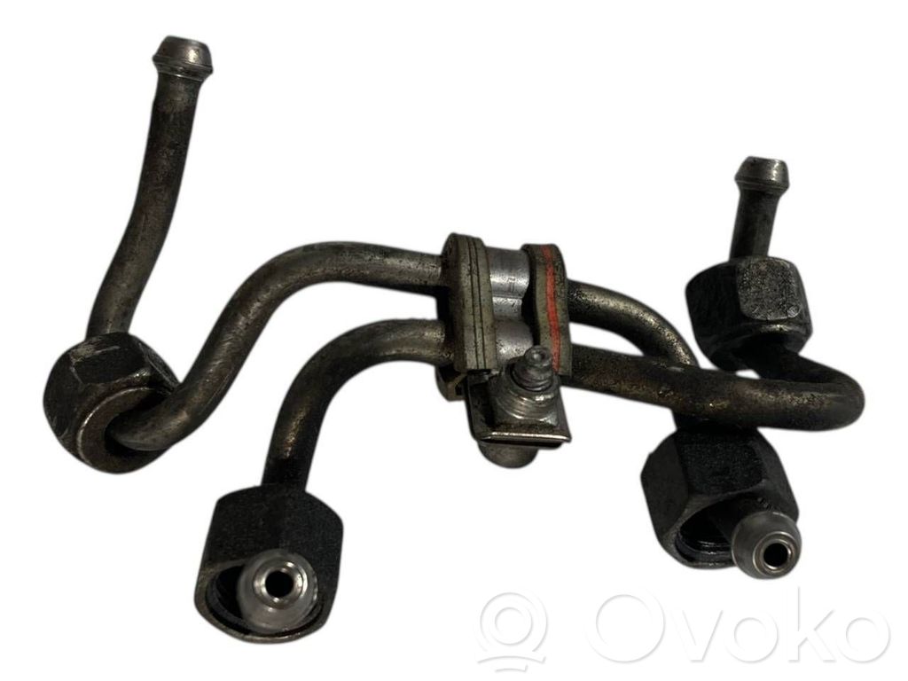 Degvielas caurulīte (-es)