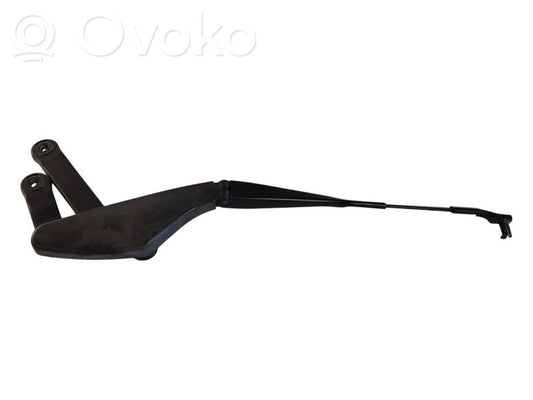 Priekšējā loga tīrītāja kājiņa