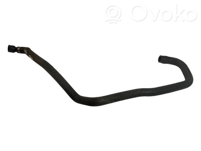 Caurulīte (-es) / šļūtene (-es)