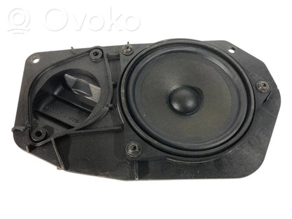 Speaker(s) in the rear door