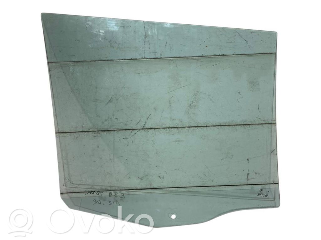 aizmugurējo durvju stikls