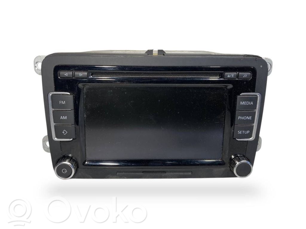 Radio / CD/DVD atskaņotājs / navigācija