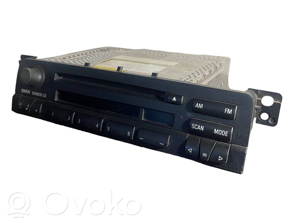 Radio / CD/DVD atskaņotājs / navigācija