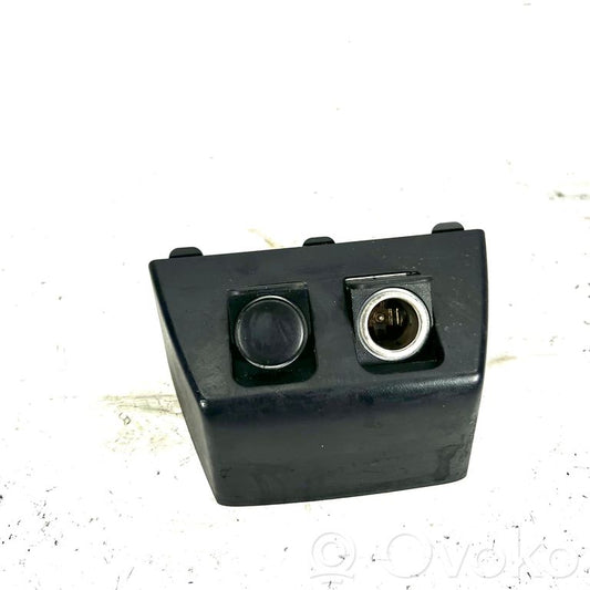 12 V socket (rear)