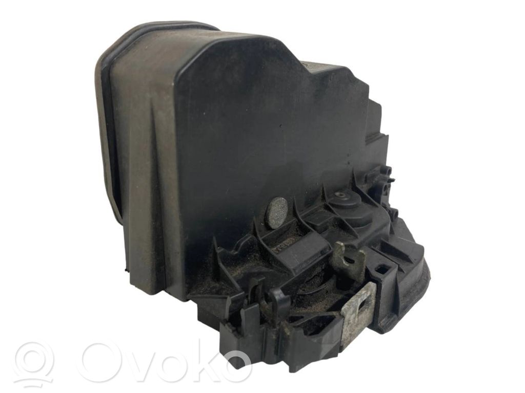 Замок сзади