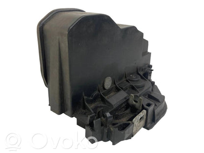 Замок сзади