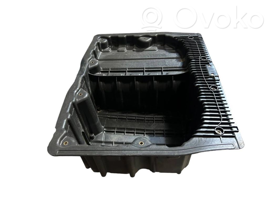 Trunk storage compartment