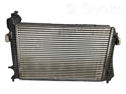 Starpdzesētāja radiators