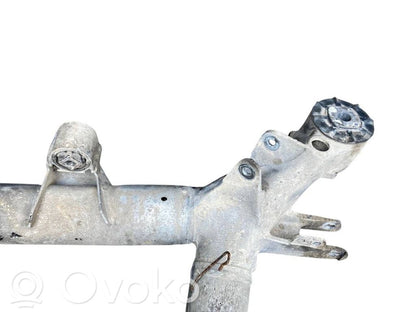 Pusrāmis aizmugurējais / priekšējais