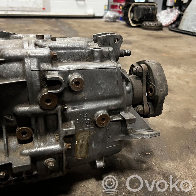 Mehāniska 5 ātrumu pārnesumkārba