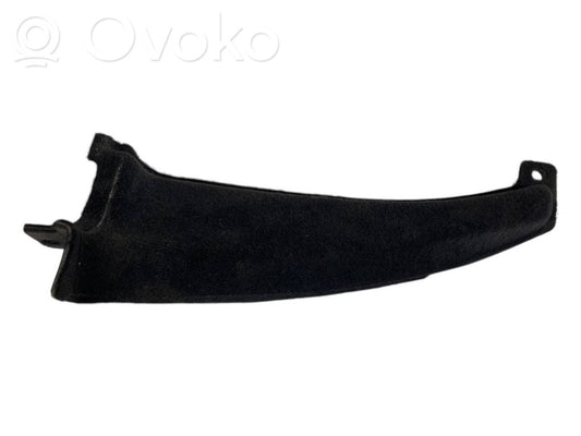 (D) statņa dekoratīvā apdare (apakšdaļa)