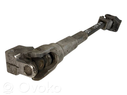 Steering wheel axle cross-joint