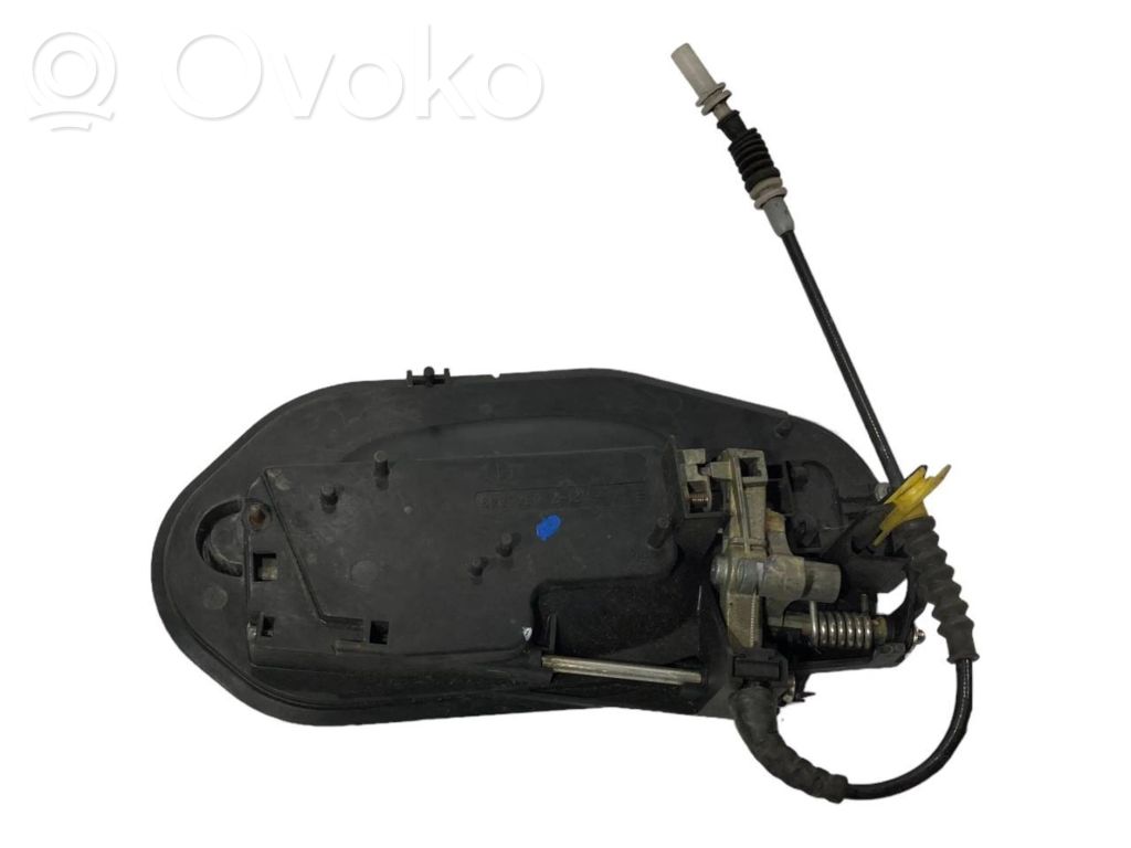 Aizmugurē turētājs / kronšteins ārējam atvēršanas rokturim