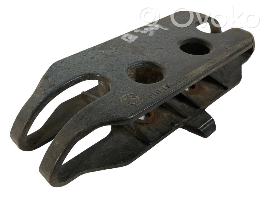 Кронштейн крепления заднего бампера