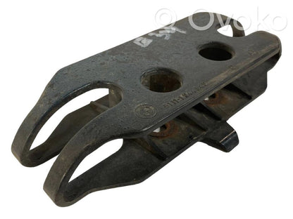 Кронштейн крепления заднего бампера