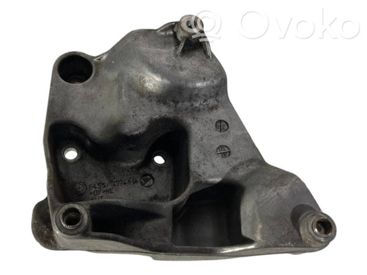 Air conditioning compressor mount