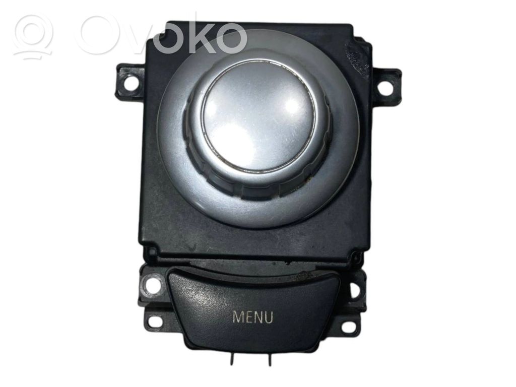 Multimediju kontrolieris