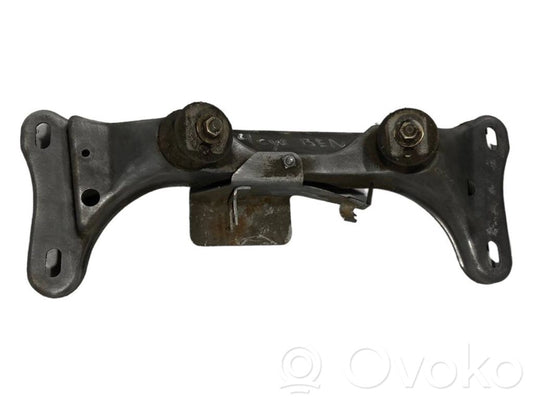 Transmission mounting bracket
