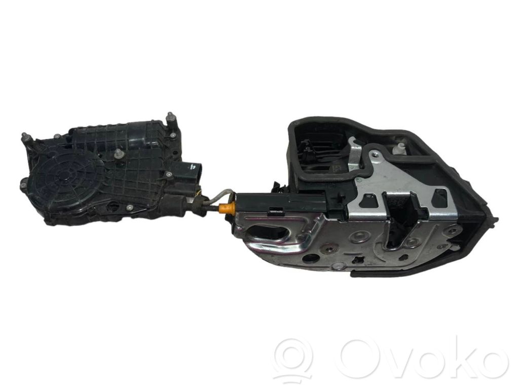 Aizmugurē slēdzene