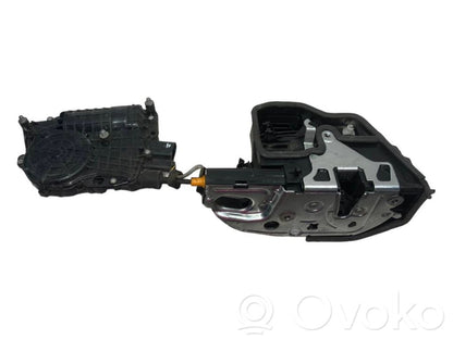 Aizmugurē slēdzene