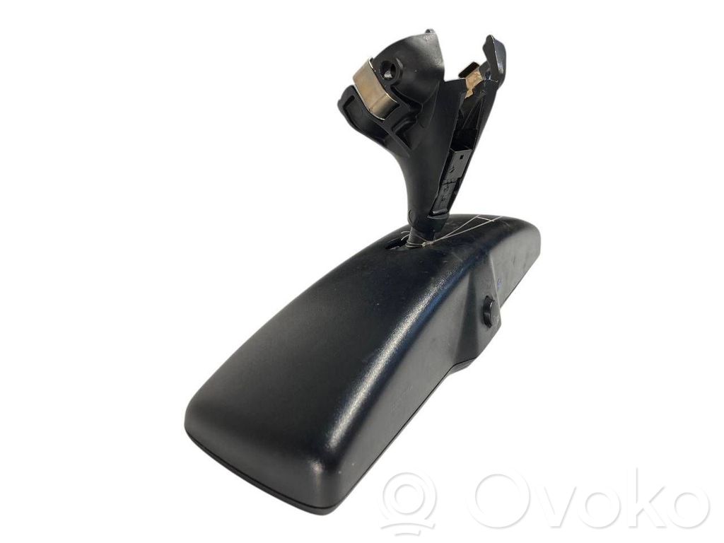 Atpakaļskata spogulis (salonā)