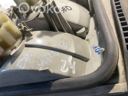 Aizmugurējais lukturis pārsegā