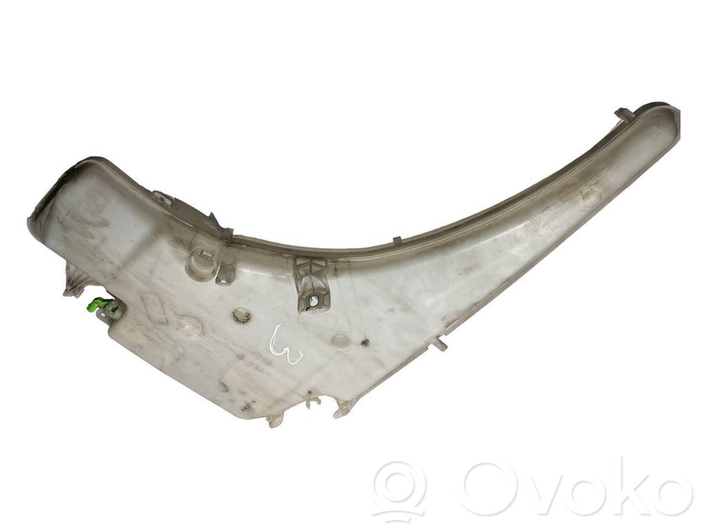Window fluid tank