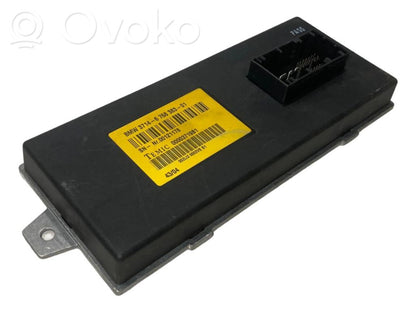 Stūres pastiprinātāja vadības bloks