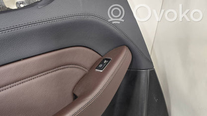 Apšuvums aizmugurējām durvīm