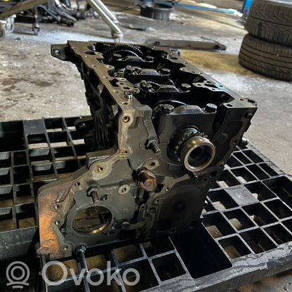 Блокировать