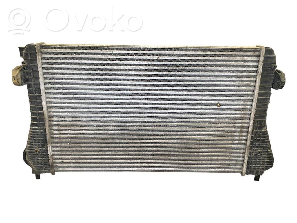 Starpdzesētāja radiators