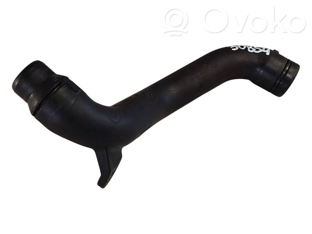 Caurulīte (-es) / šļūtene (-es)