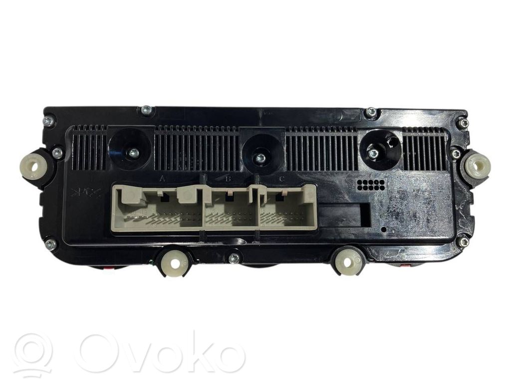 Gaisa kondicioniera / klimata kontroles / salona apsildes vadības bloks (salonā)