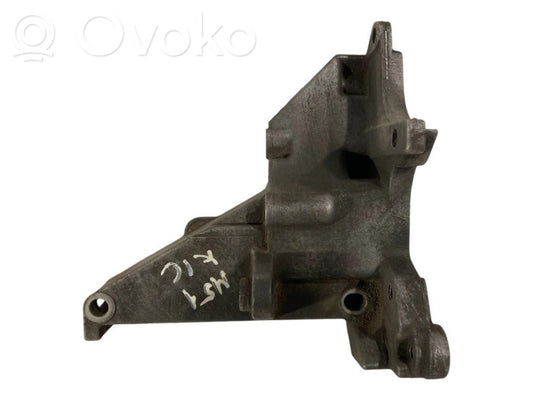 Power steering pump mount