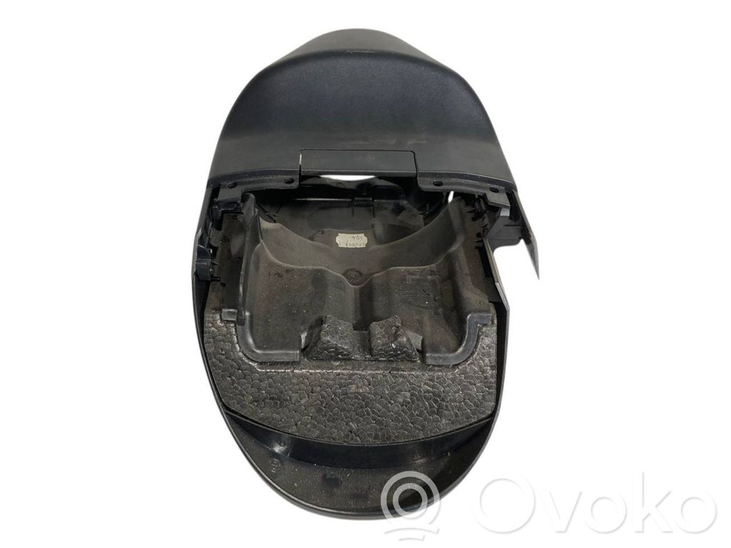 Stūres ass dekoratīvā apdare