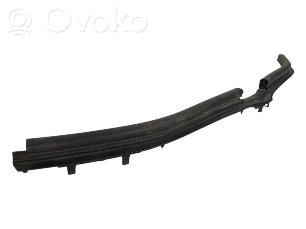 Dzinēja nodalījuma gumija